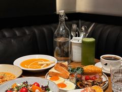 -Two Birds One Stone·一石二鸟(诚品生活店)
