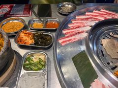 -哈哈碳都·牛肋条无限自助烤肉(台江万达店)