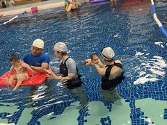 -蓝旗亲子游泳(范湖万达广场店)