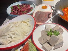 -超级鲜•胡毛肚火锅(扬帆店)