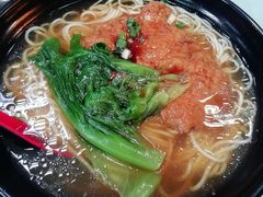 红烧猪扒汤面-食惠里小笼包面馆(越秀店)