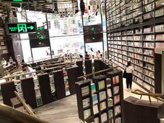 -钟书阁(群光广场店)