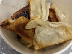 -黄阿姨锅贴大王(万航渡路店)