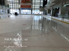 -冰纷万象滑冰场(深圳万象城店)