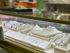 -海星奢选二手奢侈品手表包包鉴定回收寄卖(墨玉南路店)