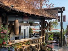 -城墙外BAR