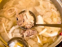 -润园四季椰子鸡火锅(卓越INTOWN店)