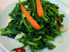 炝炒豌豆尖-卫鼎轩·家宴(水上公园店)