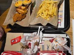 -肯德基(成都机场T2到达精选店)