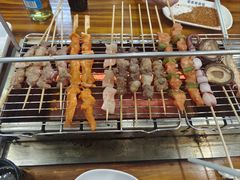 -哈尔滨小酒馆·鲜肉现穿自助烧烤(康新花园店)
