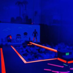 -蹦贝运动中心·蹦床·攀岩·闯关(龙岗店)