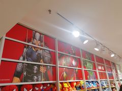 -名创优品(北京新中关购物中心地铁层店)