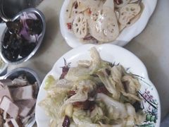 正宗白土岗辣子鸡及其地方菜品-冯记白土岗辣子鸡