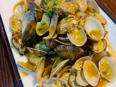 -虾弄弄海派小龙虾·牛羊蝎子火锅