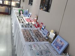 -零度眼镜·宝视友·蔡司依视路(吾悦花街店)