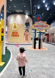 -奈尔宝家庭中心·亲子餐厅(鄞州万达店)