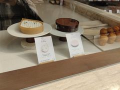 -VERIE BAKEHOUSE