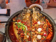 -鸣记脆皮烤鱼·海鲜烤鱼(三八广场店)