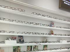 -美式眼镜·授权蔡司.依视路.尼康.豪雅.明月(南翔印象城店)