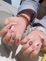 -丽心自助美甲美睫