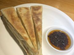 地锅馍-小小河边鱼(天润城店)