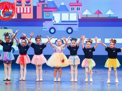 -西安小天鹅艺术团(曲江Alice店)