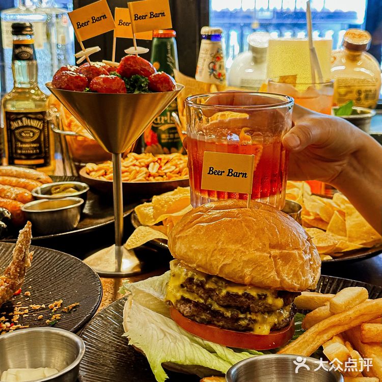 我居然在酒吧撑到扶墙出⁉️