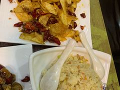 -扒虾小妹儿麻辣海鲜(宏图街店)