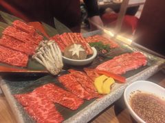 -炼火烤肉店