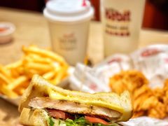 -The Habit Burger Grill 哈比特汉堡(爱琴海店)