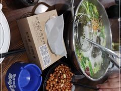 -乡土黄·鲜牛肉火锅·小龙虾(兴业街店)