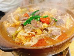 七彩泡椒牛腩牛杂煲-夜椒瑶·广西大排档(八卦岭店)