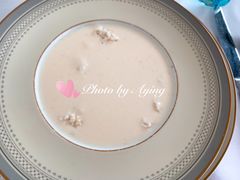 奶油松茸蘑菇汤-莫斯科餐厅
