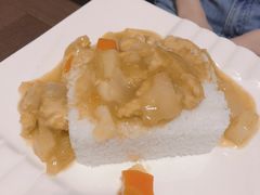香浓咖喱鸡肉饭-吱咖啡西式简餐