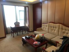 -兴芮温泉度假区