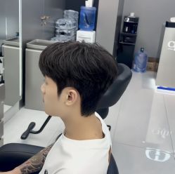 -尤司男士国潮理发馆