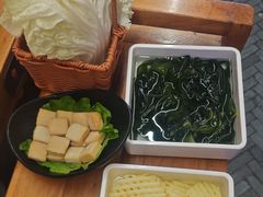 -巴渝瓦肆重庆鲜火锅(宝龙环湖店)