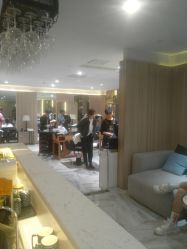 大厅-CE·专业蛋白•羽毛接发·潮色烫染品牌店