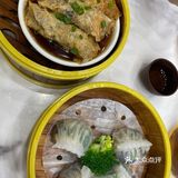 店里现在有活动，买三送一！