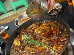 -鸿顺老铁锅美蛙鱼府(解放碑店)