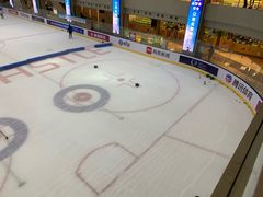 -冰堡国际溜冰场(观澜湖新城MHMALL店)