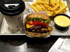 -The Habit Burger Grill 哈比特汉堡(复兴soho店)