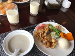 -荣誉国际酒店-云顶旋转餐厅