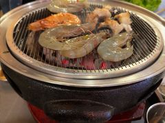 -围炉肉舍•炭烤活鳗•丹东海鲜烤肉(步行街店)