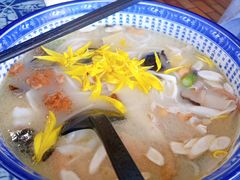金榜过桥米线-桥香园过桥米线(国贸店)
