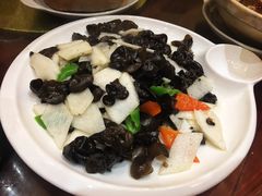 -虹泥小厨(南国花园总店)