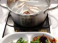 -百品聚旋转火锅(号外店)