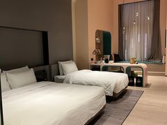 -上海虹桥中心爱琴海亚朵S酒店