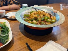 -俭寨大盘鸡·手抓肉·烧烤新疆菜(乌苏路店)