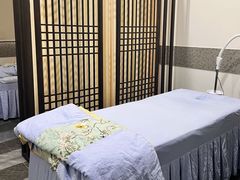 -余天成(上海云间粮仓文创园店)